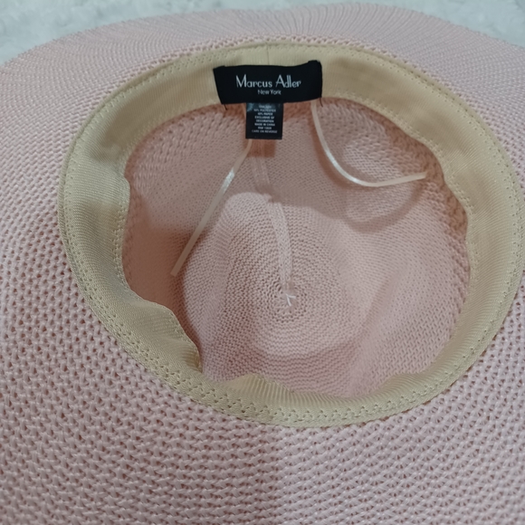 Pink Wide-Brimmed Sun Hat with Breathable Mesh - Picture 3 of 3